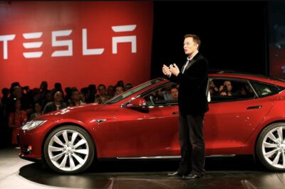 A California judge has sparked controversy after ruling that Tesla engaged in deceptive marketing related to its Autopilot self-driving system. The court found that Tesla’s promotional claims may have led consumers to believe the vehicles were fully autonomous, even though they were not. The decision is now fueling intense debate around Tesla’s technology and Elon Musk’s bold promises.