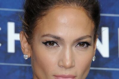 Jennifer Lopez and ‘Office Romance’ Costar Brett Goldstein Quietly Hooking Up (Exclusive)