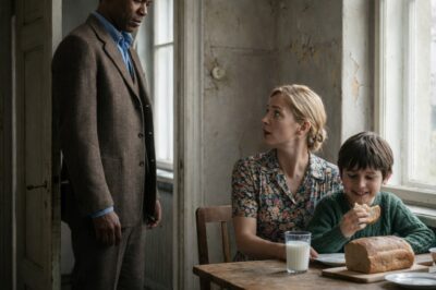 Un CEO multimillonario vio a una madre pobre comprar solo pan y leche con una tarjeta de regalo — así que la siguió hasta su casa y se quedó impactado al ver una foto colgada en la pared…